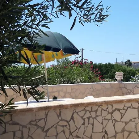 Nicuzza Depandance Chalet Lido di Noto